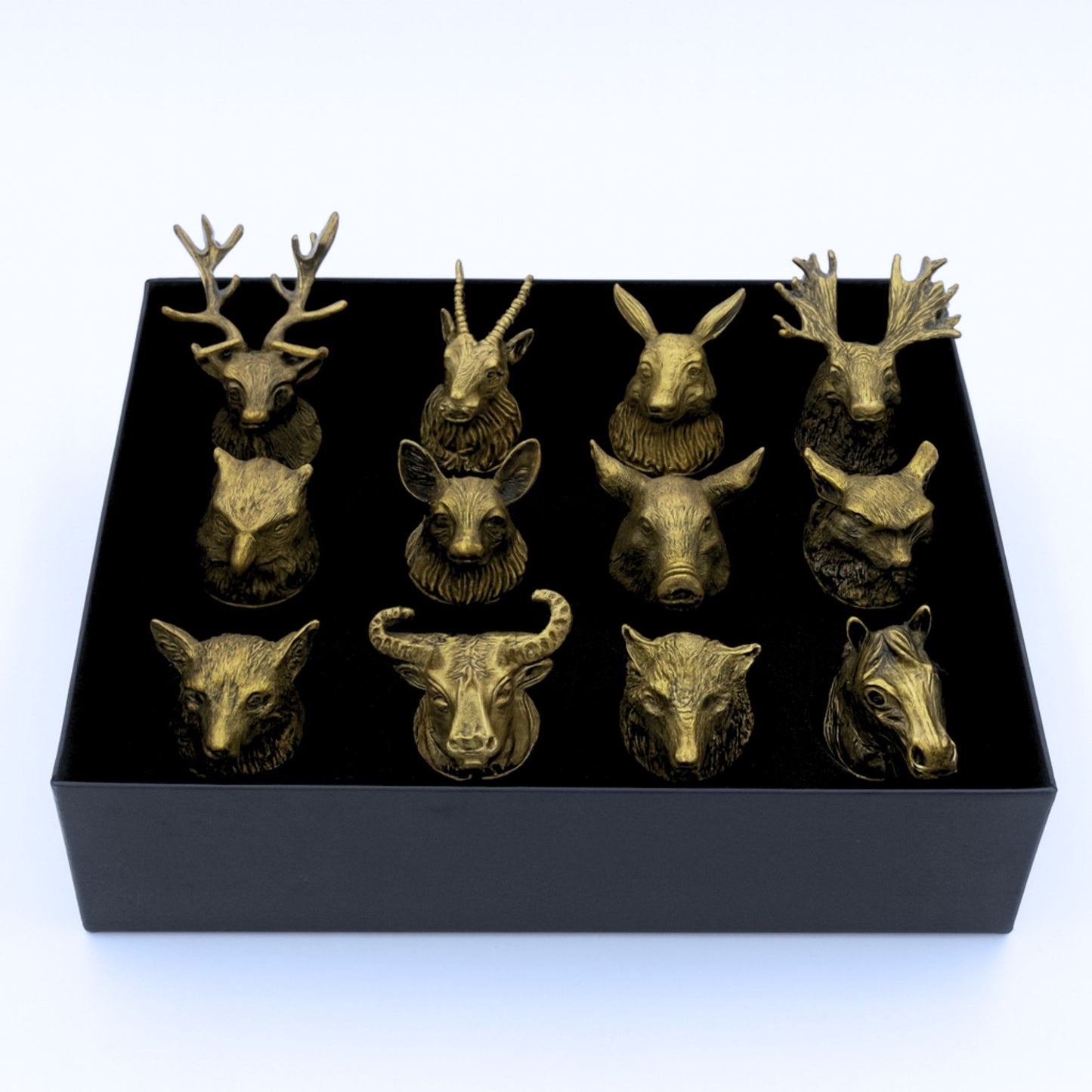 Geschenkset mit 12 einzigartigen Shot-Gläsern - Mystische Kreaturen in Antikbronze